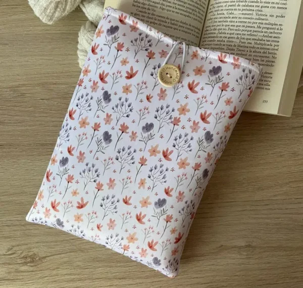 Книжный чехол "Цветочная поляна" 19х26 см