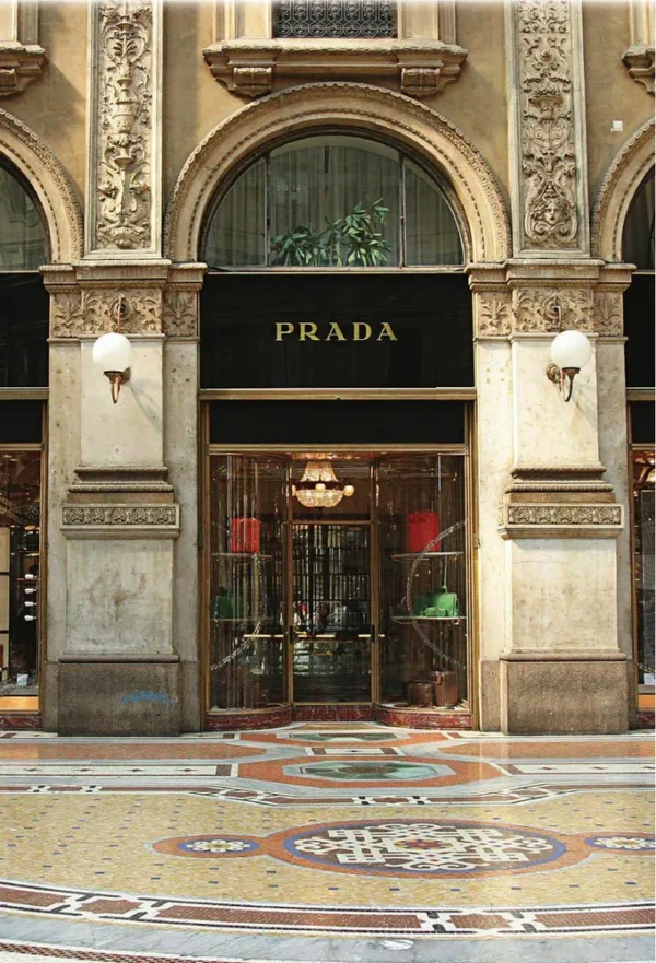 Лэйа Фэрран Грейвс: PRADA. История модного дома